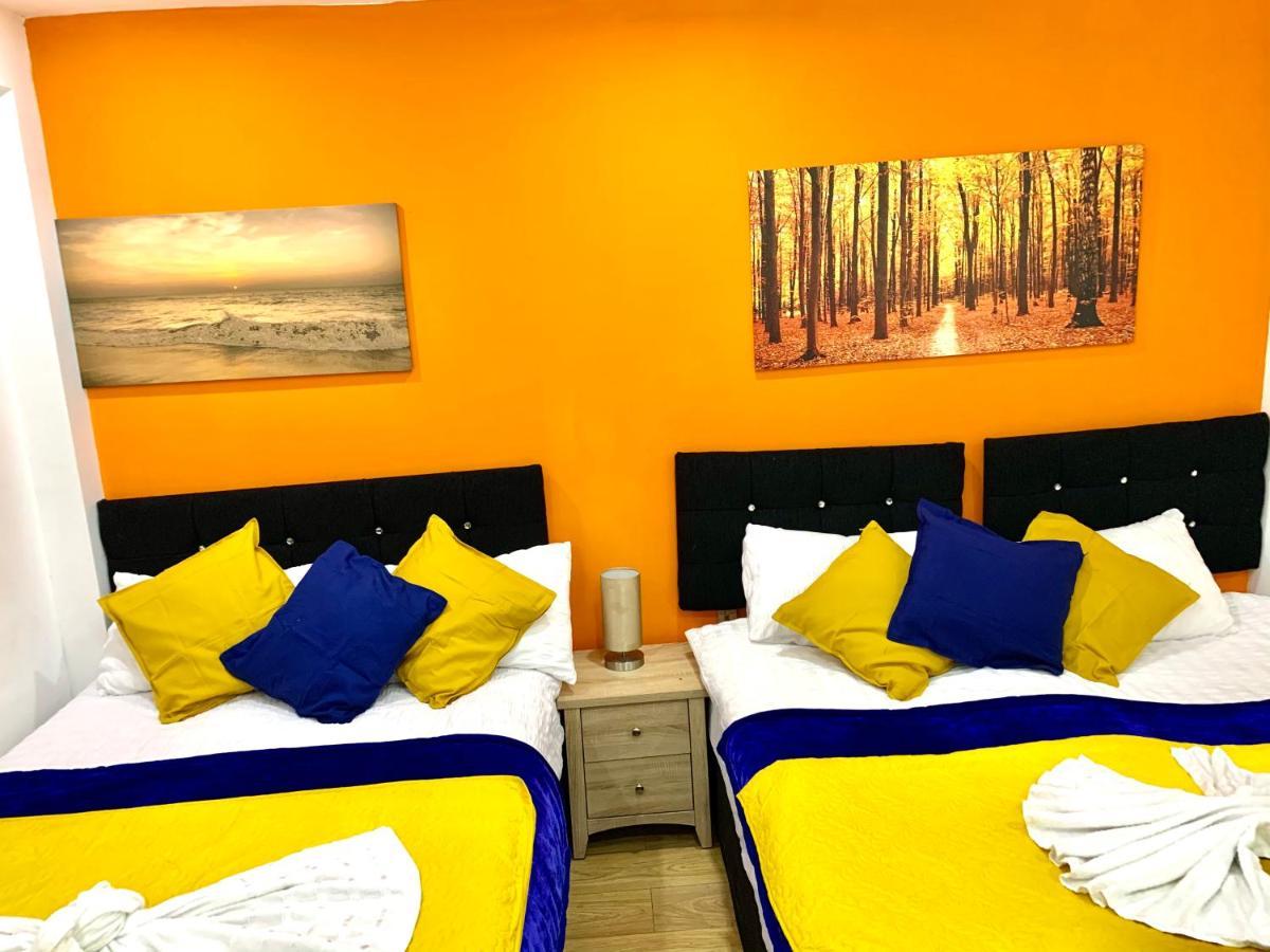 London 2 Bedroom Apartment, Kitchen, Reception And Private Garden Londres Exterior foto