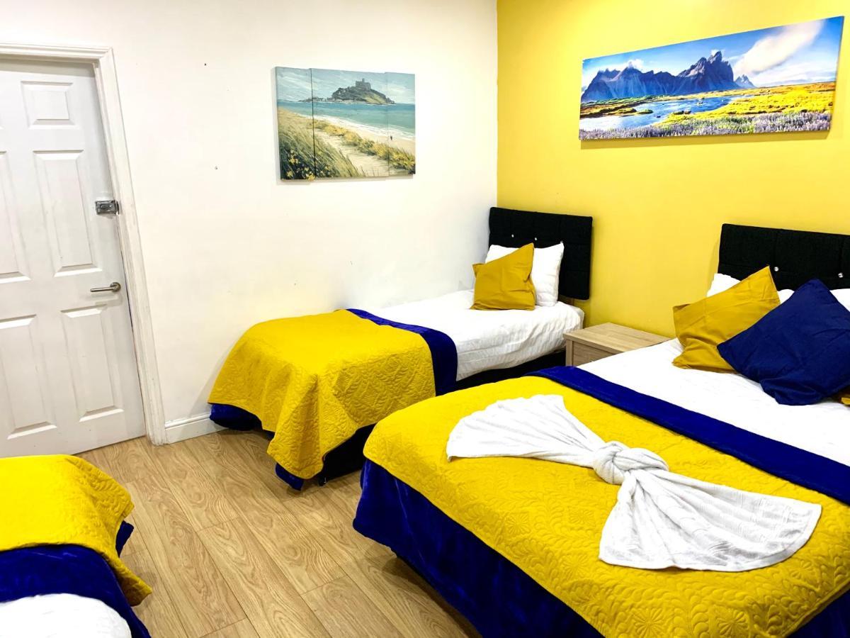 London 2 Bedroom Apartment, Kitchen, Reception And Private Garden Londres Exterior foto